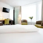Mercure West 4*