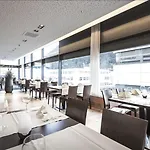 Mercure West 4*