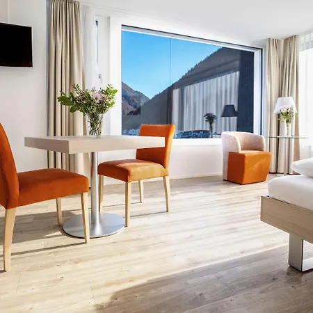 Mercure West