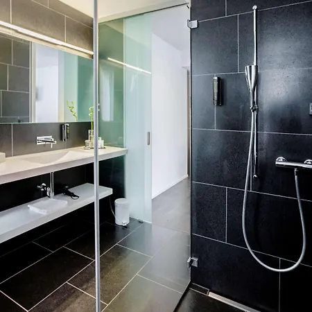 Hotel Mercure West 4*