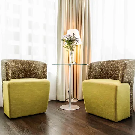 Hotel Mercure West 4*