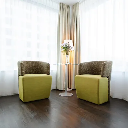 Hotel Mercure West 4*