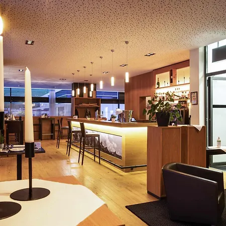 Mercure West 호텔 4*