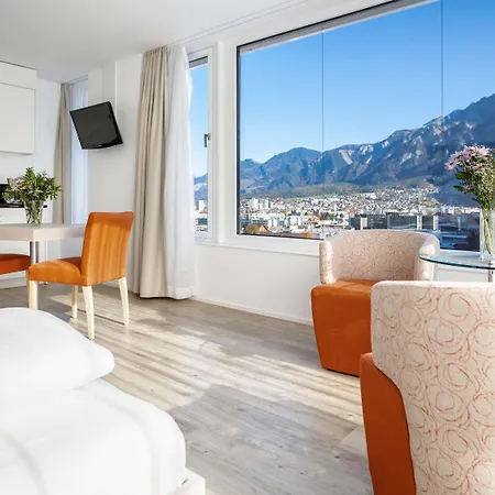 Mercure West Hotel
