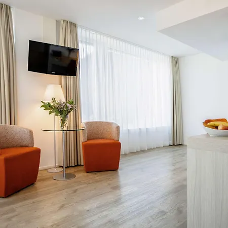Hotel Mercure West 4*