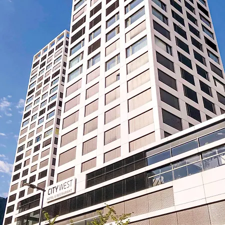 ホテル Mercure West 4*