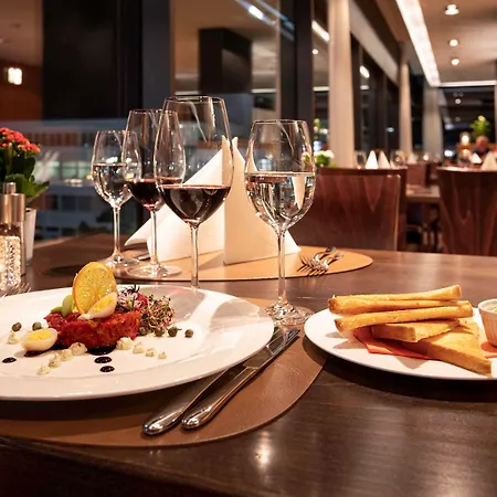 Mercure West 4*