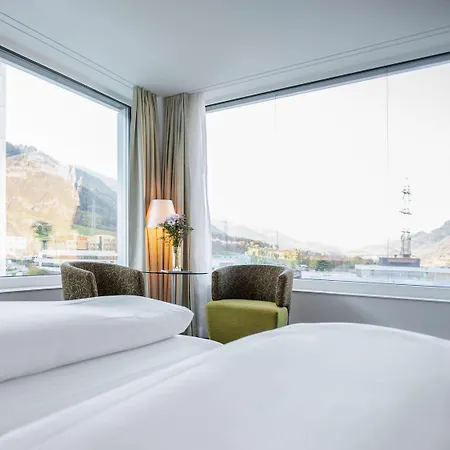Mercure West 4*