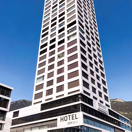 ホテル Mercure West