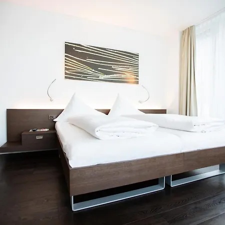 Mercure West ホテル 4*
