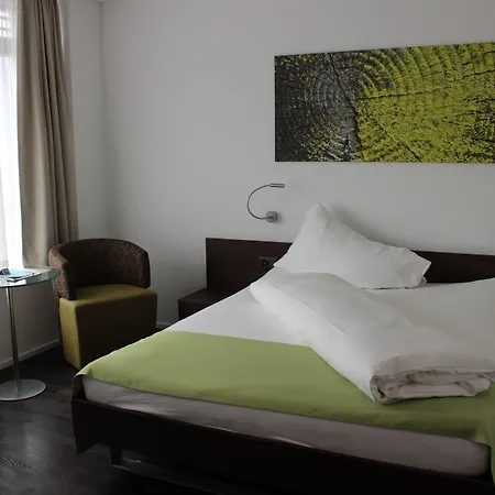 Hotel Mercure West 4*