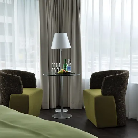 Mercure West 4*