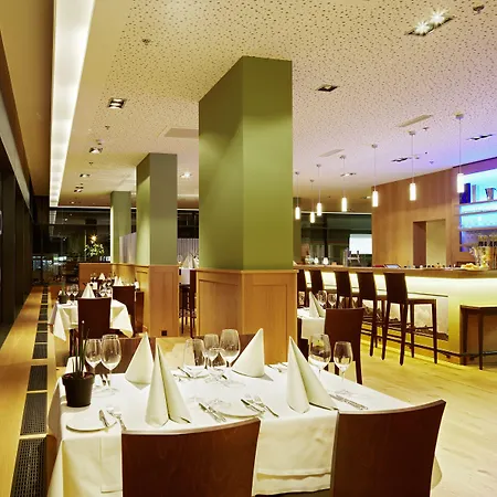 Otel Mercure West 4*