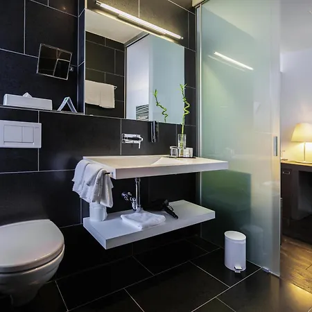 Hotel Mercure West 4*