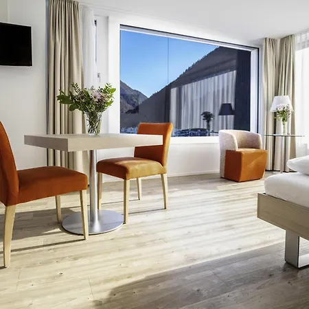 Hotel Mercure West