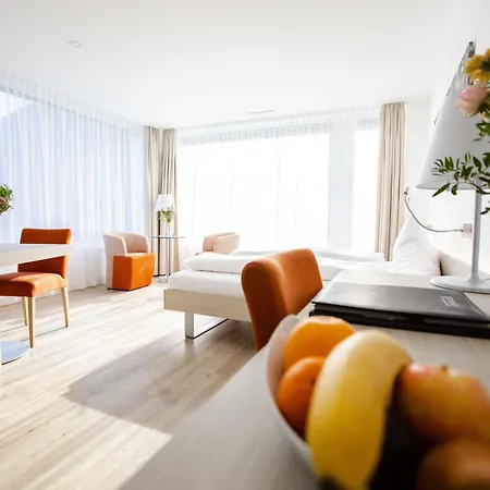 Mercure West Hotel 4*