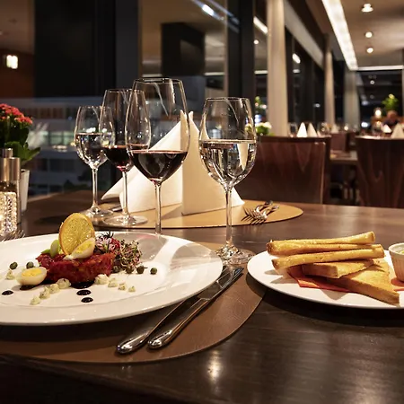 Hotel Mercure West