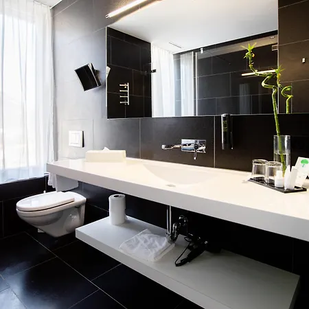 Mercure West Hotel