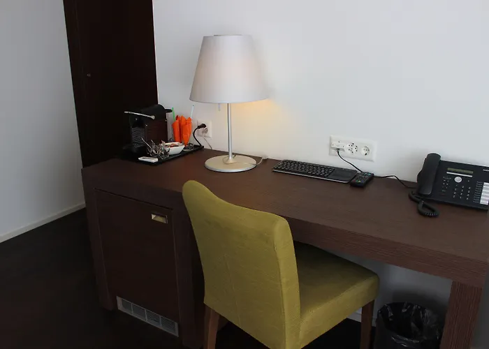 Mercure West Hotel 4*