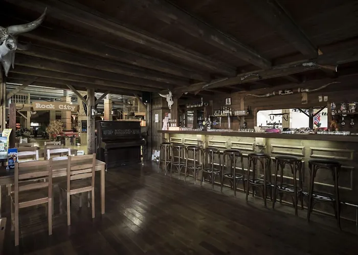 酒店 Mercure West 4*