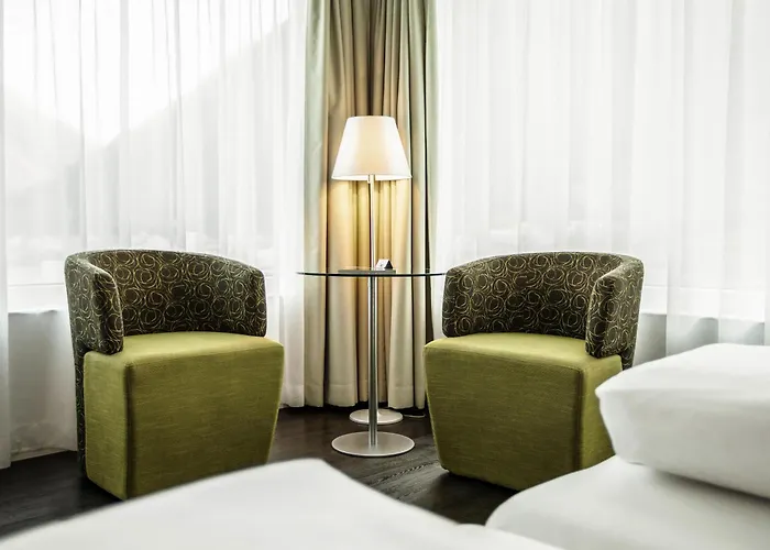 Mercure West تشر