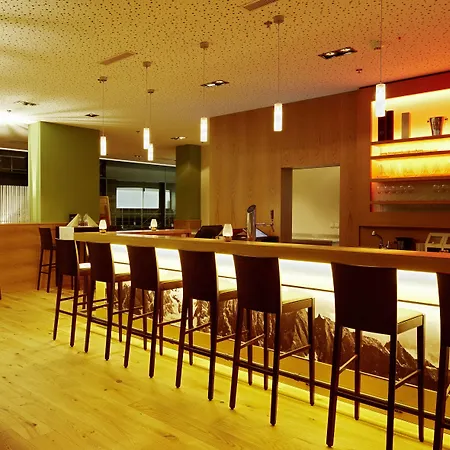 Mercure West
