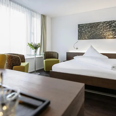 Hotel Mercure West