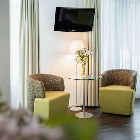 Mercure West 4*